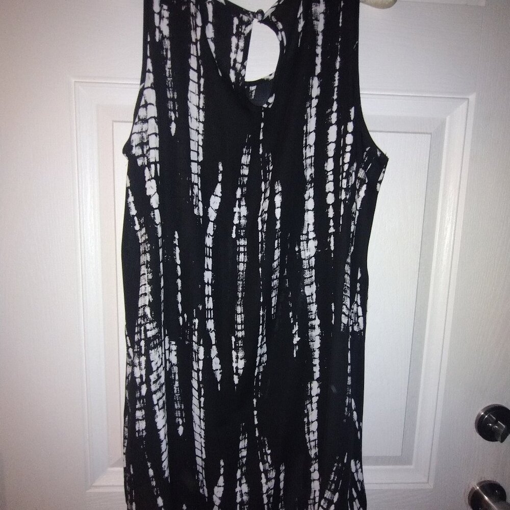 WOMENS SLEEVELESS TUNIC LONGER IN BACK